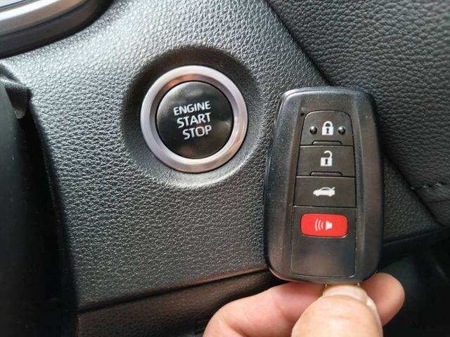 汽油豪華版/免鑰匙/摸門解鎖/盲點偵測/原廠選配270環景/ACC跟車系統/原版件認證車/可全貸換購  第3張相片