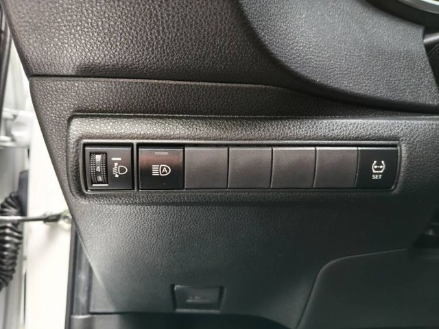 汽油豪華版/免鑰匙/摸門解鎖/盲點偵測/原廠選配270環景/ACC跟車系統/原版件認證車/可全貸換購  第9張相片