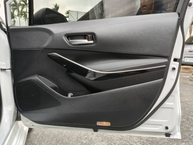 汽油豪華版/免鑰匙/摸門解鎖/盲點偵測/原廠選配270環景/ACC跟車系統/原版件認證車/可全貸換購  第14張相片