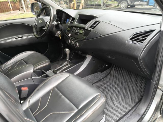 精緻型/盲點偵測/ 定速/後座出風口/電動後視鏡/客.貨.商.旅.多功能廂型車/原版認證/里程少/可全貸換購  第14張相片