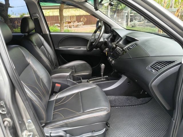 精緻型/盲點偵測/ 定速/後座出風口/電動後視鏡/客.貨.商.旅.多功能廂型車/原版認證/里程少/可全貸換購  第15張相片