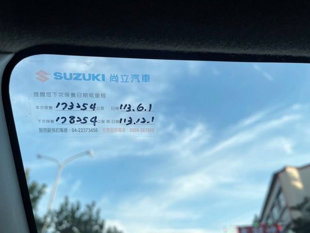 日本原裝進口，皮椅、雙安全氣囊、電動後視鏡、行車記錄器、輕量化鋁圈、4顆胎皮8成新（米其林）原鈑件，原廠保養有紀錄  第11張相片