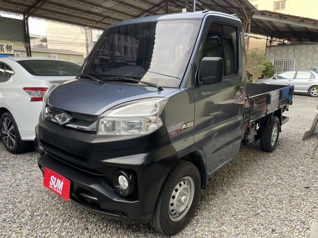 4WD-四輪傳動，行車記錄器、內建胎壓偵測器、防撞桿（行照有變更）、4顆胎皮8成新，底盤安靜無異音，斗子漂亮無破損  第1張相片