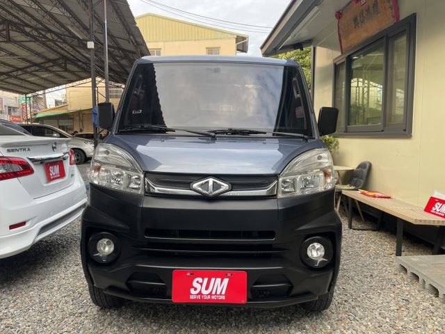 4WD-四輪傳動，行車記錄器、內建胎壓偵測器、防撞桿（行照有變更）、4顆胎皮8成新，底盤安靜無異音，斗子漂亮無破損  第2張相片