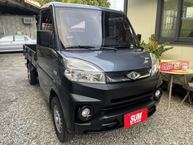 4WD-四輪傳動，行車記錄器、內建胎壓偵測器、防撞桿（行照有變更）、4顆胎皮8成新，底盤安靜無異音，斗子漂亮無破損  第3張相片