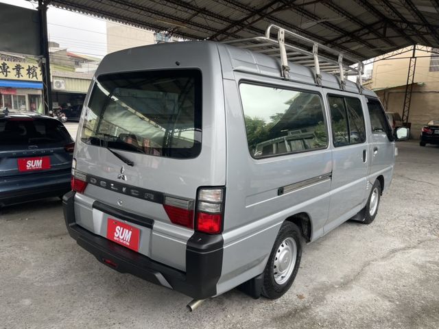 手排2人座，皮椅、電動窗、雙安全氣囊、多功能儀表顯示器,前後雙錄電子行車記錄器 後廂車墊板、白鐵車頂架（行照有備註）  第6張相片