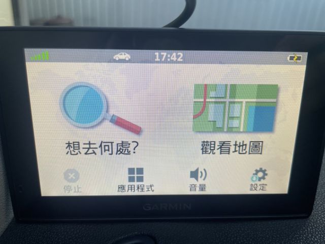四輪傳動4WD-2.0- TSI 行車記錄器  GARMIN 導航機 車頂行李架 米其輪胎八成新 電瓶剛更換 原廠保養  第11張相片