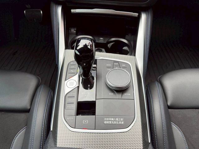 M SPORT 紀念版，定速,跟車/車道偏移/車道維持、ikey免鑰匙,麂皮座椅,360度環景、行車記錄器  第9張相片
