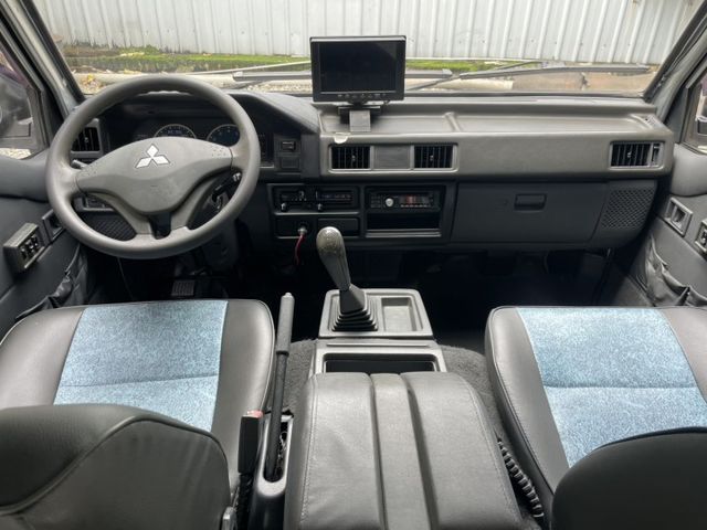 中華 得利卡 兩人座貨車版  空間平整好改裝 露營商用都合適  第7張相片