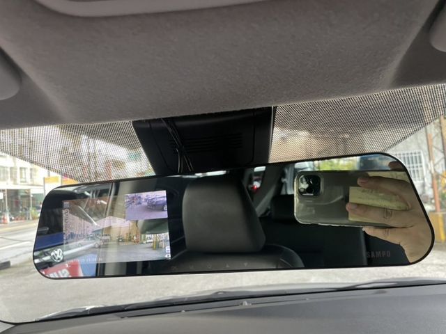 豪華版   一手車 原廠保養 七人座大空間 吸門雙滑門 家庭接送出遊首選  第6張相片