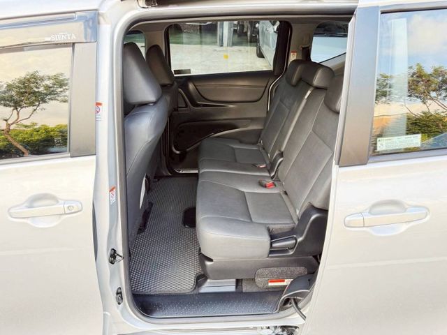 豪華版   一手車 原廠保養 七人座大空間 吸門雙滑門 家庭接送出遊首選  第8張相片