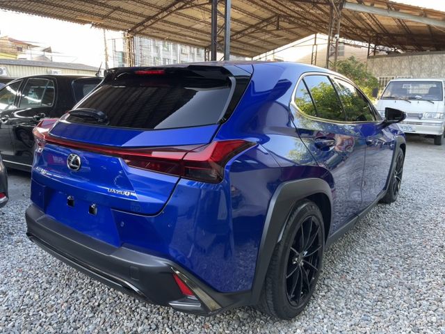 UX200 F SPORT 勁化版 汽油 F 版最頂級 市場稀有 低里程 實跑四萬公里 原廠保養完整  第5張相片