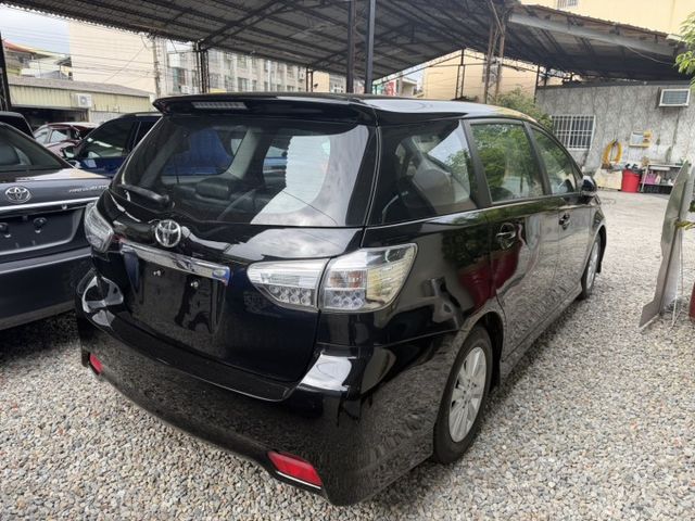 小改款末代 七人座大空間 二三排可平整化 可躺兩位大人 家庭出遊實用首選  第4張相片