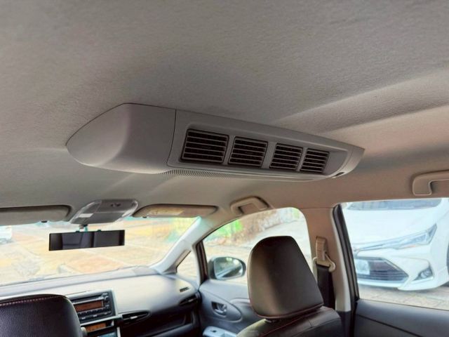 小改款末代 七人座大空間 二三排可平整化 可躺兩位大人 家庭出遊實用首選  第11張相片