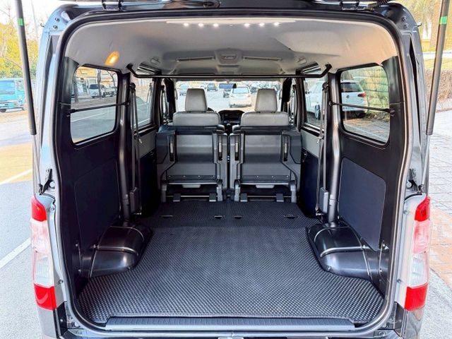 只跑一千多公里 與新車差別只在價格 入手更划算  第9張相片