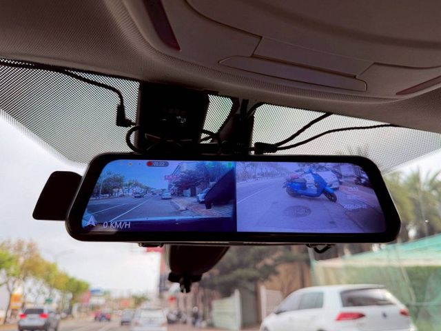 FOCUS  S版運動型 最頂級 鋼性強 底盤穩 操控佳 五門空間好用  第6張相片