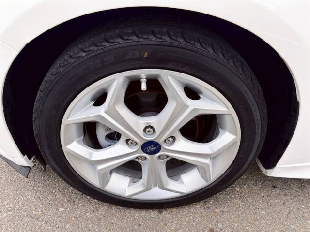 FOCUS  S版運動型 最頂級 鋼性強 底盤穩 操控佳 五門空間好用  第11張相片