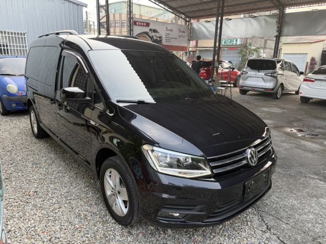 CADDY MAXI 長軸 七人座 汽油 空間超大 二三排可快拆傾倒 載人載物一車搞定  第2張相片