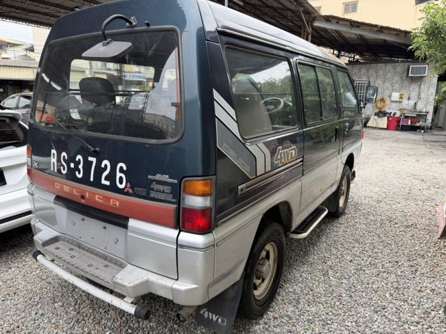 特殊稀有車4WD，四輪傳動，柴油低里程  第2張相片