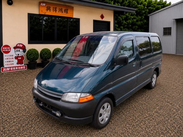 Toyota HIACE 經典耐操發財車，自排好開、空間超大，市場做生意、載貨接送一車搞定，可合法變更貨車版更省稅！  第1張相片