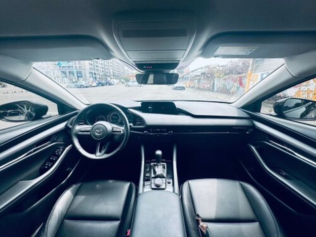 MAZDA馬自達 MAZDA 3  第7張相片