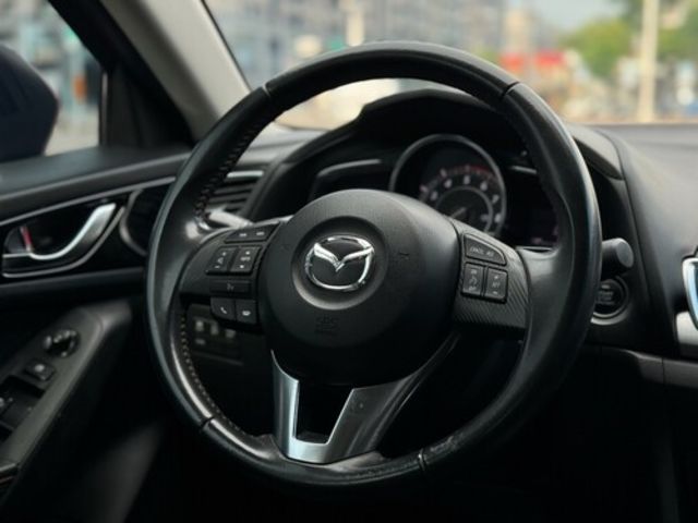 MAZDA馬自達 MAZDA 3  第9張相片