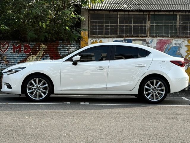 MAZDA馬自達 MAZDA 3  第2張相片