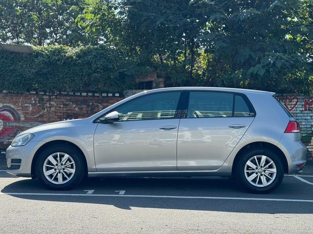 VOLKSWAGEN福斯 GOLF  第2張相片