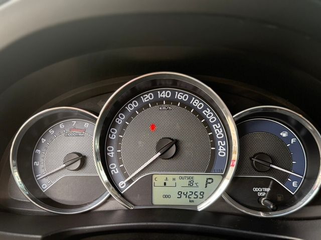 TOYOTA豐田 ALTIS  第5張相片