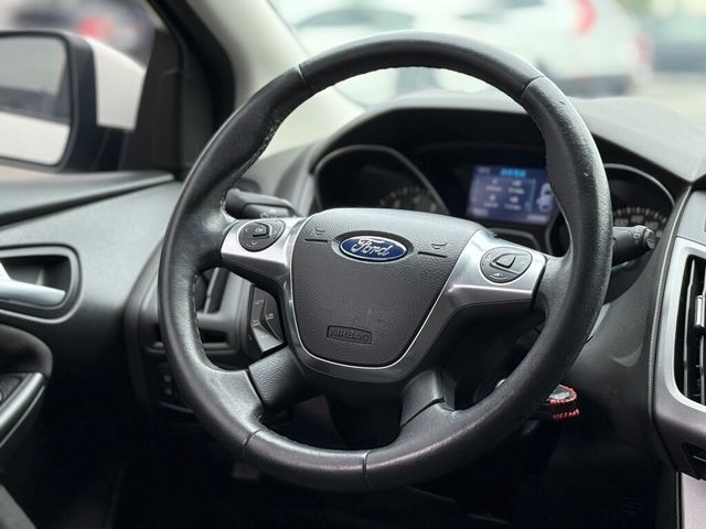 FORD福特 FOCUS  第7張相片
