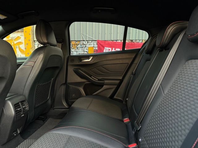 FORD福特 FOCUS  第10張相片