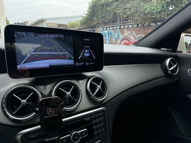 M-BENZ賓士 CLA250  第4張相片