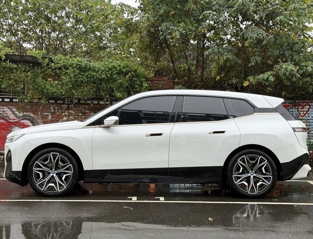 BMW寶馬 IX XDRIVE50  第2張相片