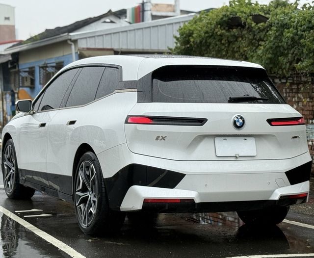 BMW寶馬 IX XDRIVE50  第3張相片