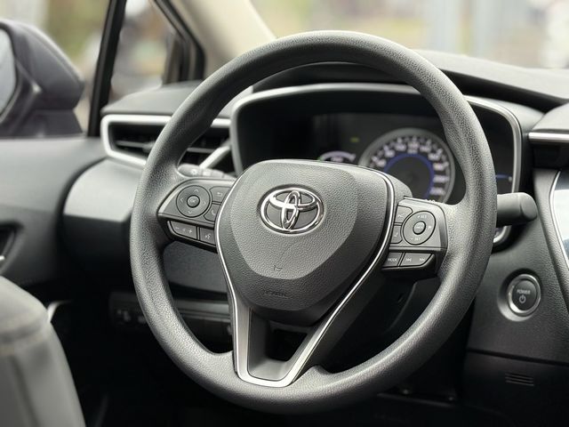 TOYOTA豐田 COROLLA ALTIS HYBRID  第7張相片