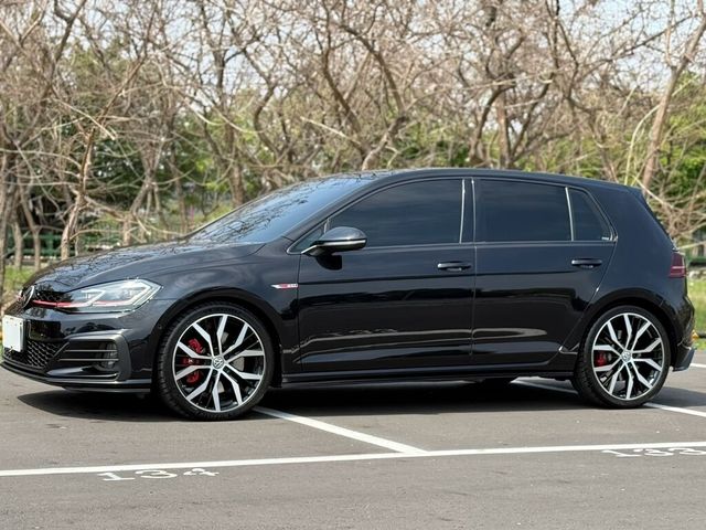 VOLKSWAGEN福斯 GOLF GTI  第2張相片