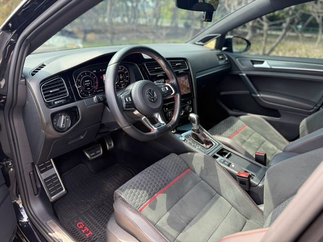 VOLKSWAGEN福斯 GOLF GTI  第8張相片