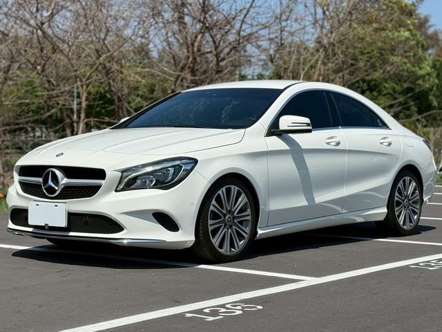 M-BENZ賓士 CLA200  第1張相片
