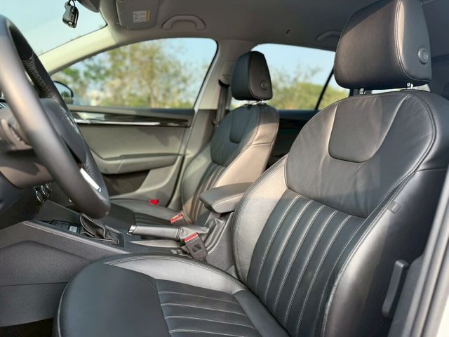 SKODA司科達 OCTAVIA COMBI  第4張相片