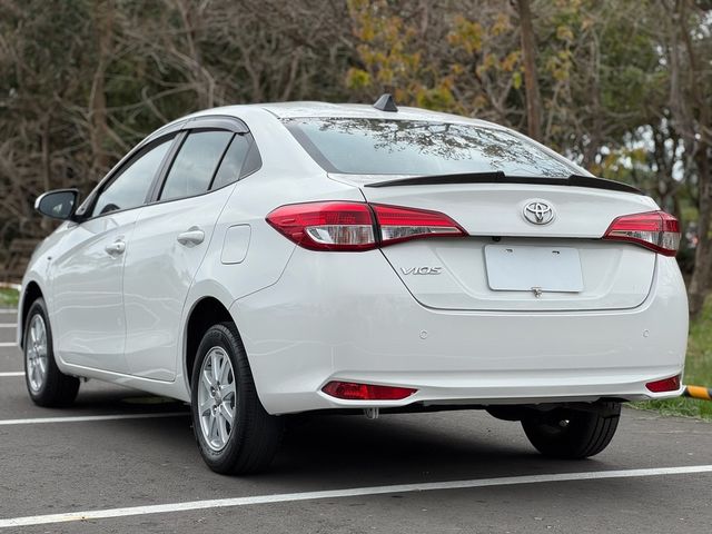 TOYOTA豐田 VIOS  第2張相片