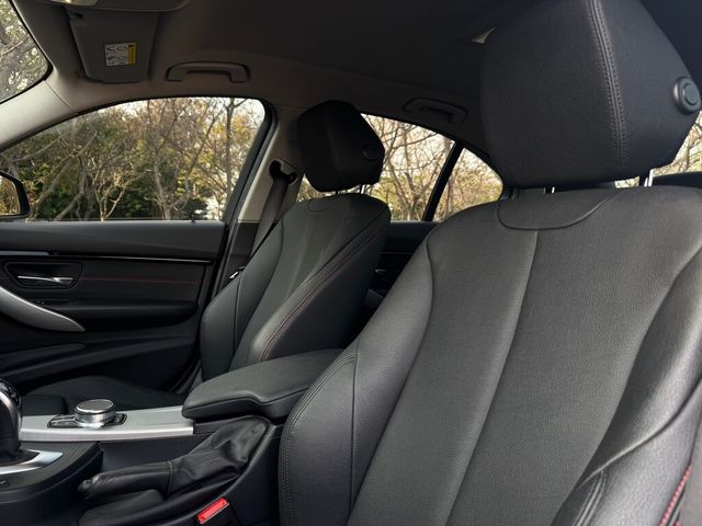 BMW寶馬 320I  第11張相片