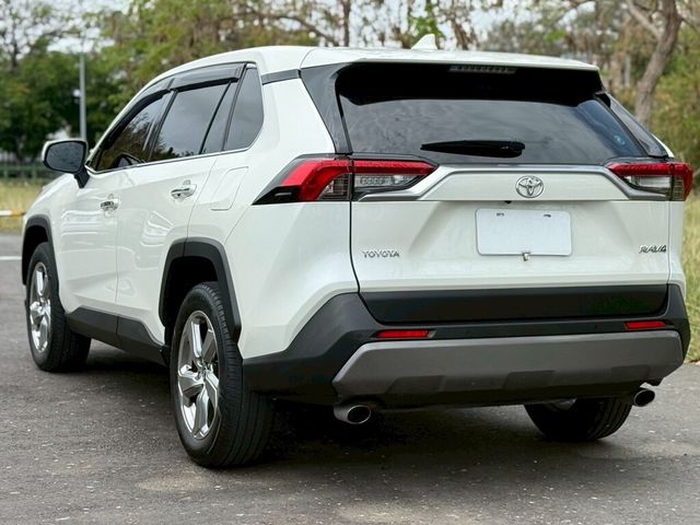 TOYOTA豐田 RAV4  第3張相片