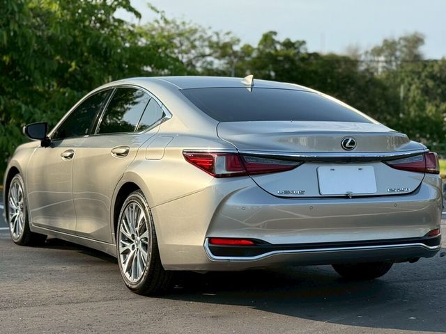 LEXUS凌志 ES250  第3張相片