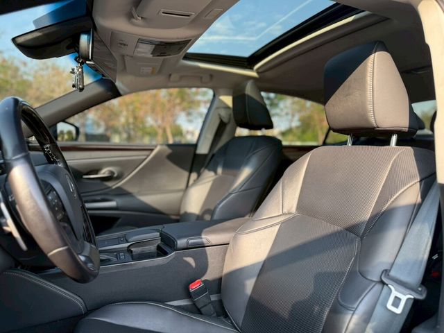 LEXUS凌志 ES250  第4張相片