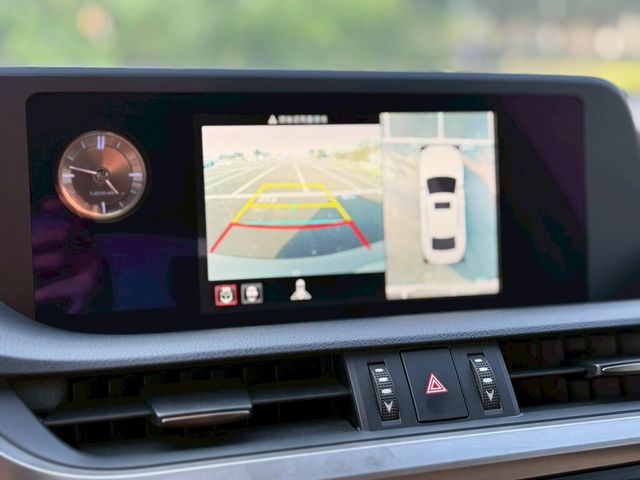 LEXUS凌志 ES250  第5張相片