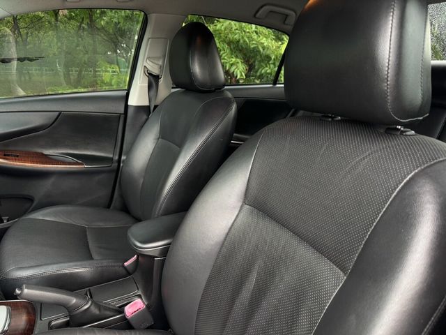 TOYOTA豐田 ALTIS  第6張相片