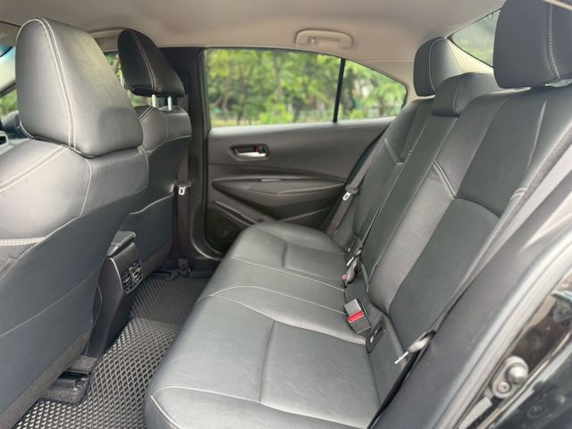 TOYOTA豐田 COROLLA ALTIS HYBRID  第9張相片