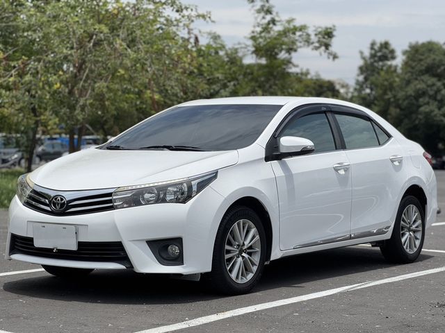 TOYOTA豐田 ALTIS  第1張相片