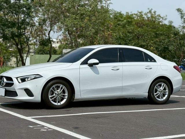 M-BENZ賓士 A180  第2張相片