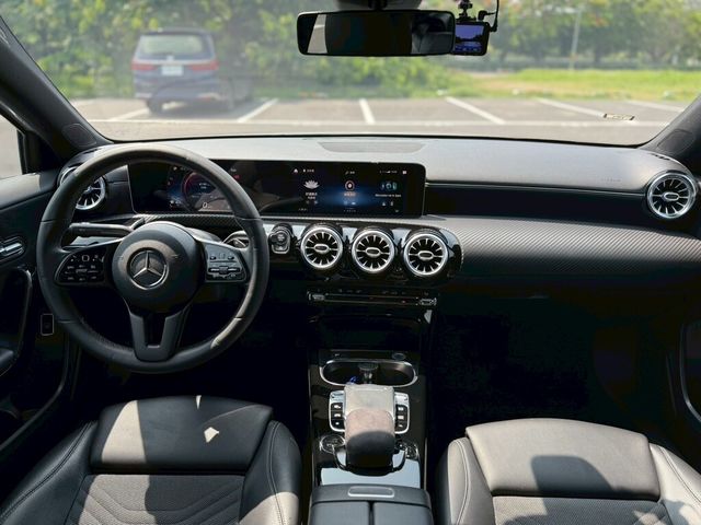 M-BENZ賓士 A180  第7張相片